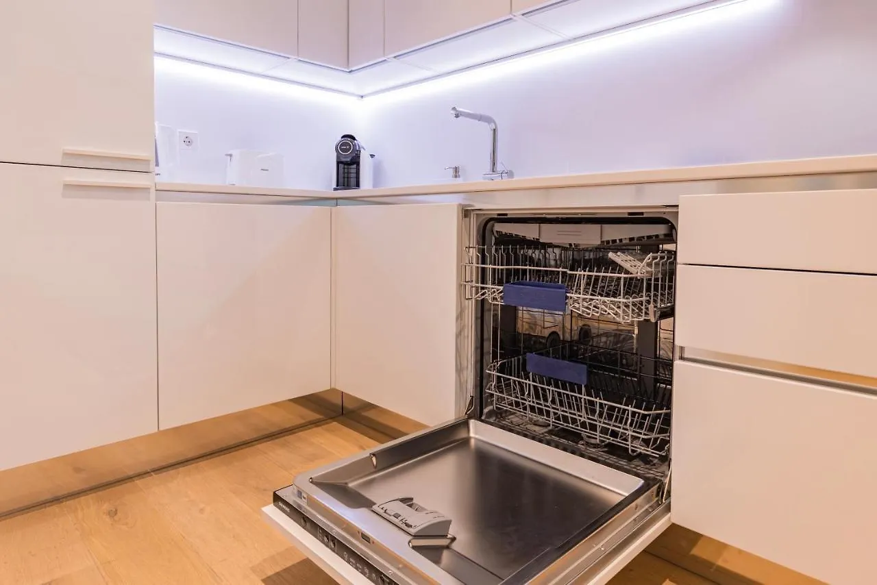 Liberdade Elegance W/Rooftop Pool By Lovelystay Lisboa Apartman